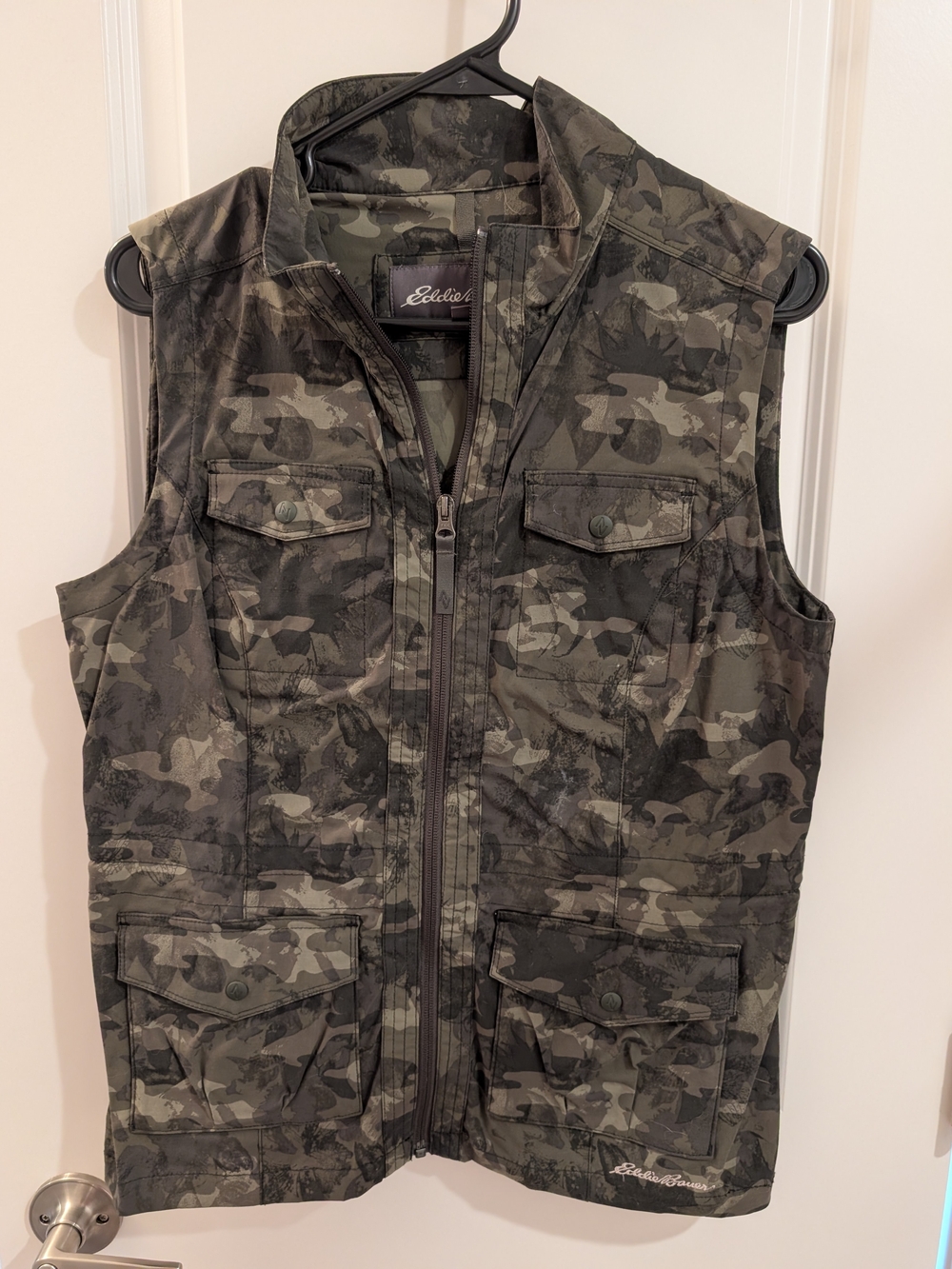 Eddie Bauer Women's Travex Camouflage Utility Vest in Olive and Black